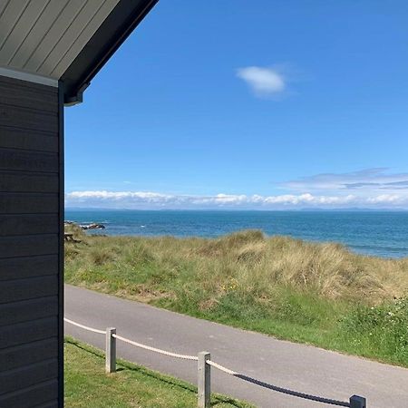 Beach Front Lodge Hopeman エクステリア 写真