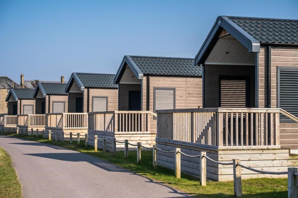 Beach Front Lodge Hopeman エクステリア 写真