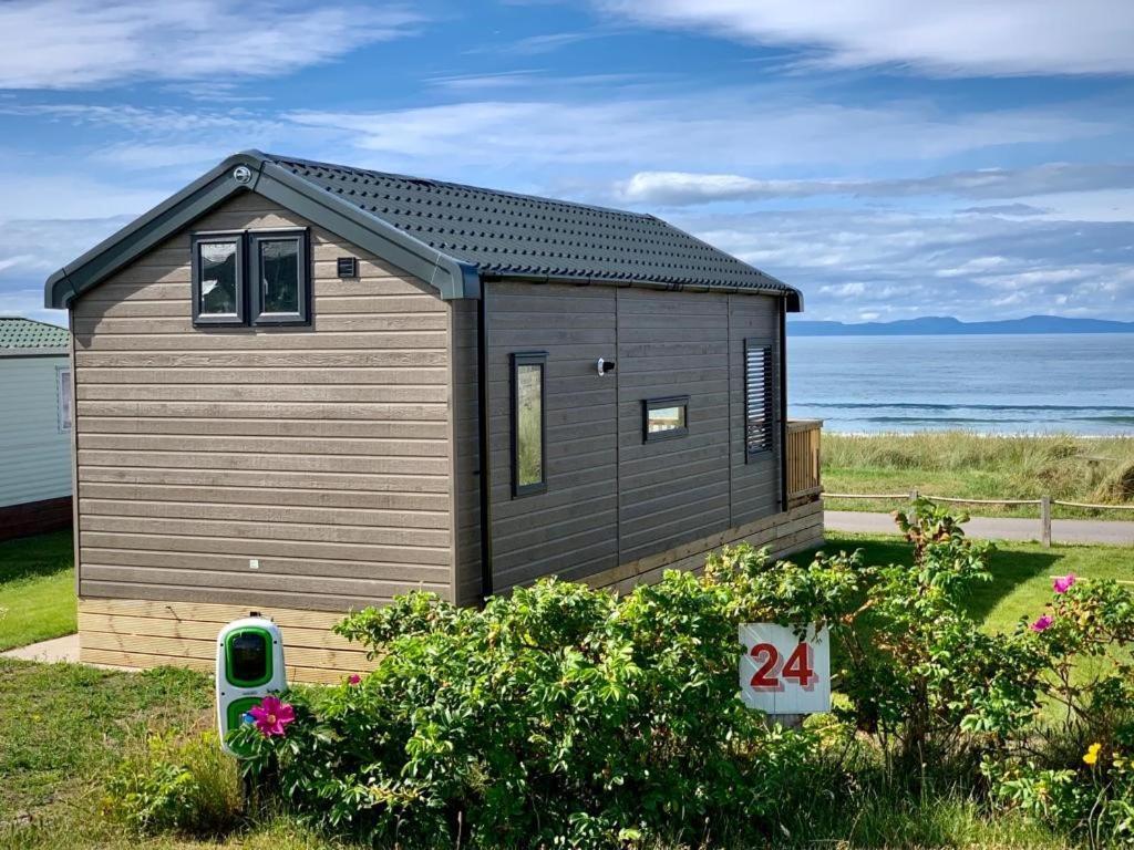 Beach Front Lodge Hopeman エクステリア 写真